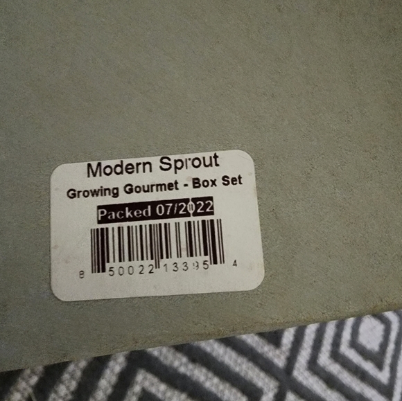 New - Basil Growing Gourmet Kitchen Tools - Picture 3 of 7